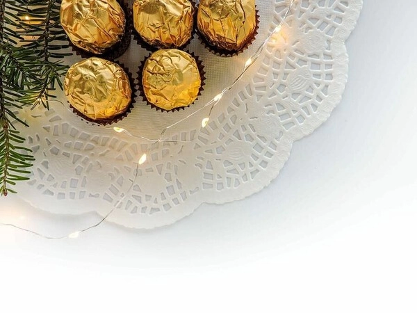 magdalenas de chocolate con bola ferrera